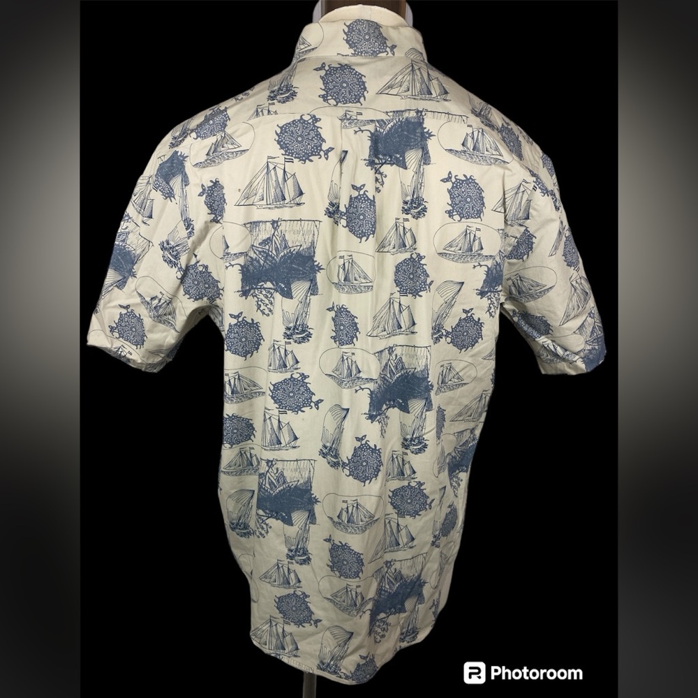 Roundtree and Yorke Short Sleeve BU Shirt with Sail Ships Print Men’s Large - Picture 2 of 4